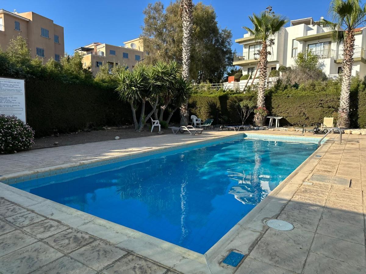 Sea View Apartment Near The Beach Paphos Luaran gambar