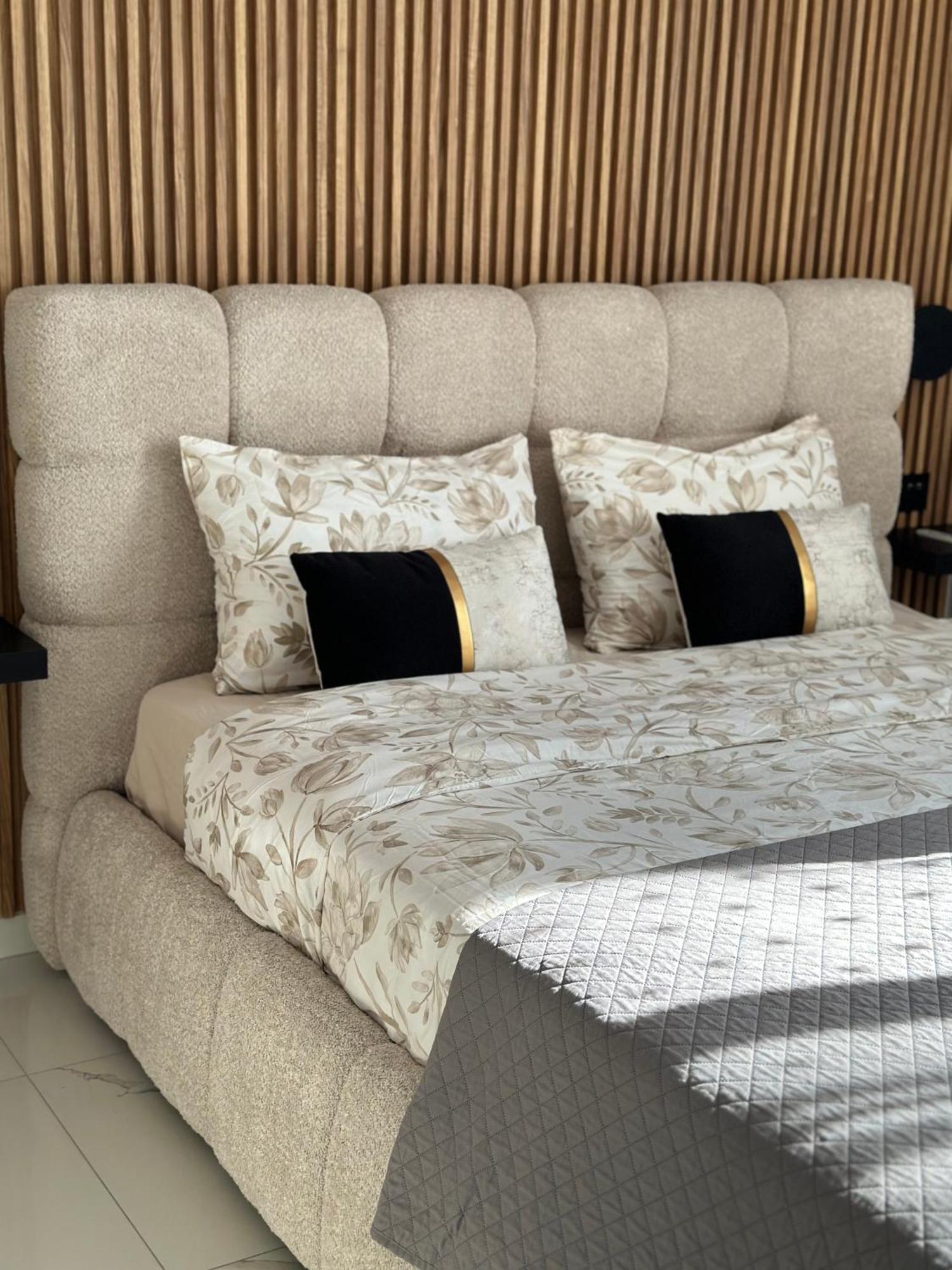 Sea View Apartment Near The Beach Paphos Luaran gambar